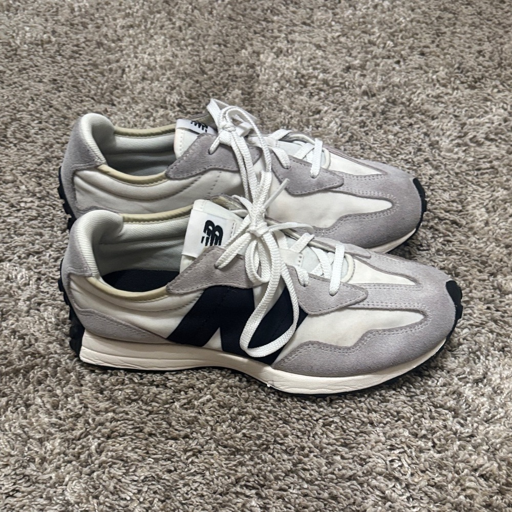 *NOT FOR SALE* New Balance 372